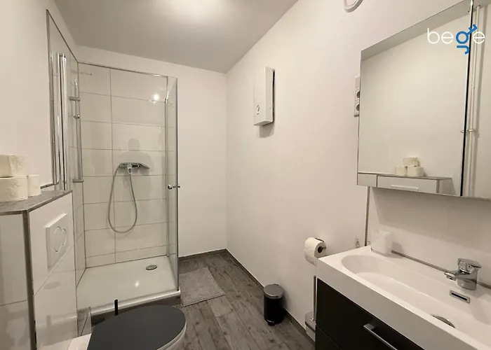 Bege Company Spot * 겔젠키르헨